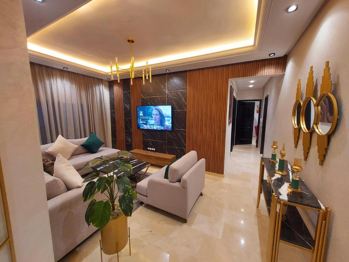 Modern Apartment Opposite The Hassan2 Mosque, Very Well Equipped And Stylish, 85 M2 With Gym And Direct Sea View With Underground Garage , Prohibits Unmarried Couples Of Arab Origin Casablanca Esterno foto