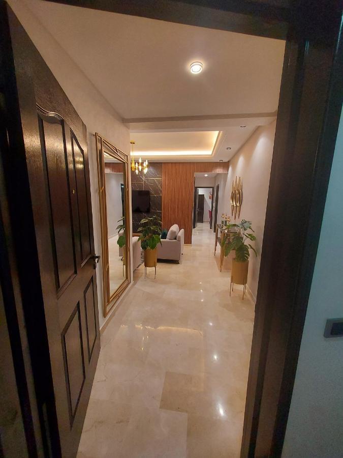 Modern Apartment Opposite The Hassan2 Mosque, Very Well Equipped And Stylish, 85 M2 With Gym And Direct Sea View With Underground Garage , Prohibits Unmarried Couples Of Arab Origin Casablanca Esterno foto