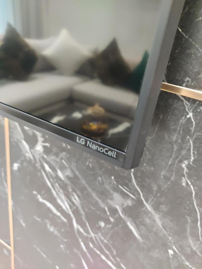 Modern Apartment Opposite The Hassan2 Mosque, Very Well Equipped And Stylish, 85 M2 With Gym And Direct Sea View With Underground Garage , Prohibits Unmarried Couples Of Arab Origin Casablanca Esterno foto