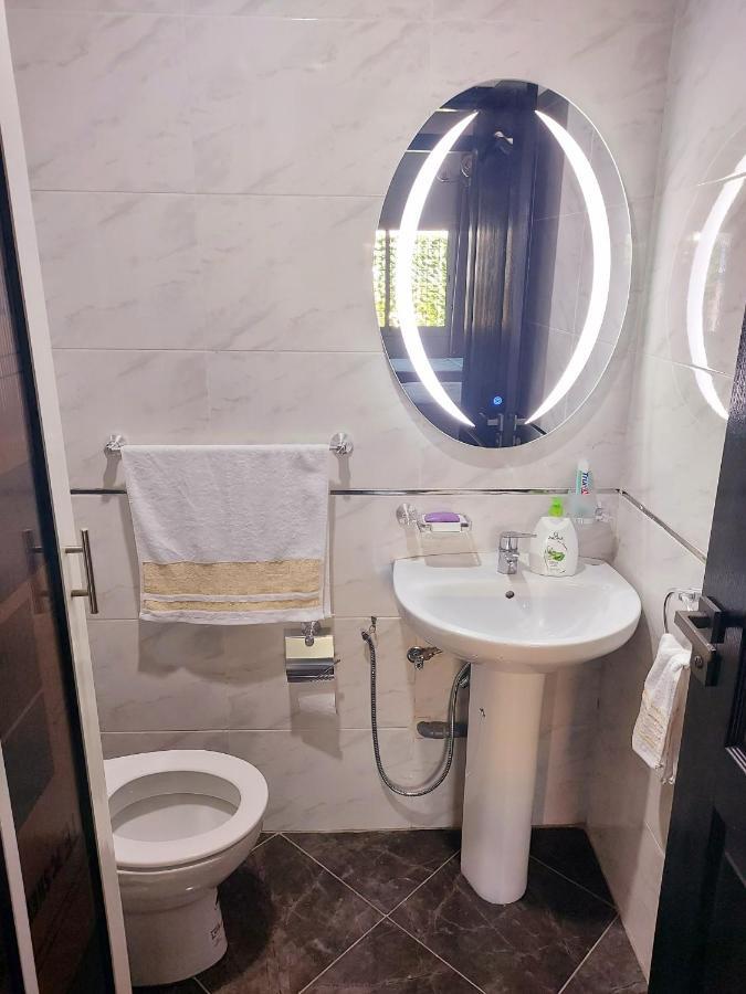 Modern Apartment Opposite The Hassan2 Mosque, Very Well Equipped And Stylish, 85 M2 With Gym And Direct Sea View With Underground Garage , Prohibits Unmarried Couples Of Arab Origin Casablanca Esterno foto