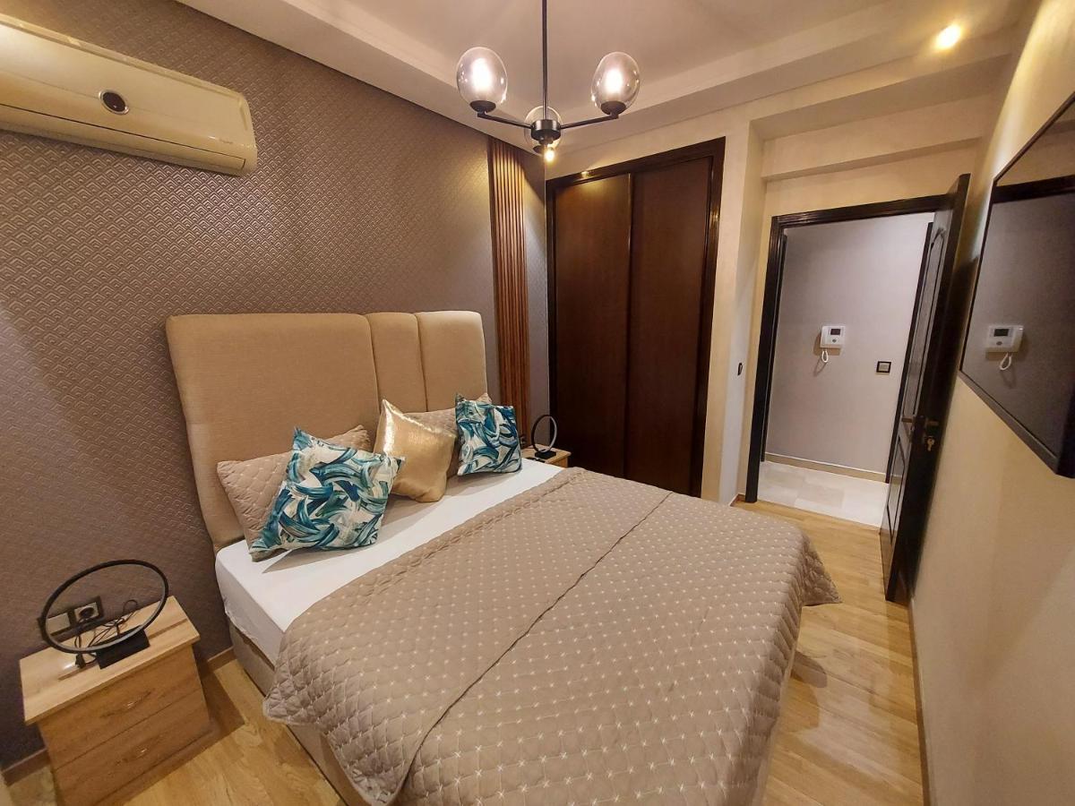 Modern Apartment Opposite The Hassan2 Mosque, Very Well Equipped And Stylish, 85 M2 With Gym And Direct Sea View With Underground Garage , Prohibits Unmarried Couples Of Arab Origin Casablanca Esterno foto