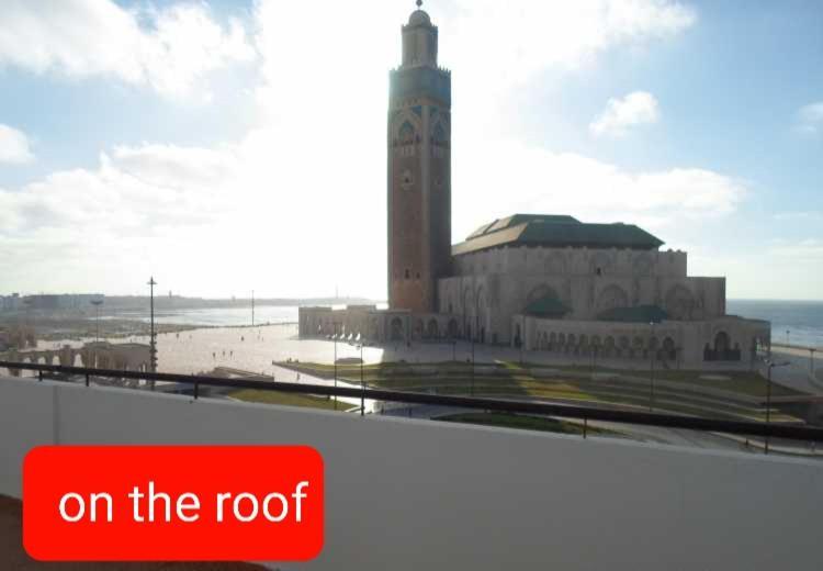 Modern Apartment Opposite The Hassan2 Mosque, Very Well Equipped And Stylish, 85 M2 With Gym And Direct Sea View With Underground Garage , Prohibits Unmarried Couples Of Arab Origin Casablanca Esterno foto