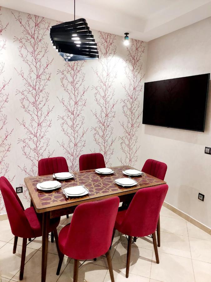 Modern Apartment Opposite The Hassan2 Mosque, Very Well Equipped And Stylish, 85 M2 With Gym And Direct Sea View With Underground Garage , Prohibits Unmarried Couples Of Arab Origin Casablanca Esterno foto